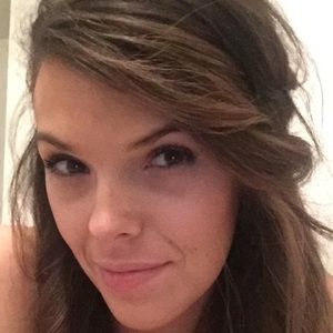 Meet your Posher, Courtney